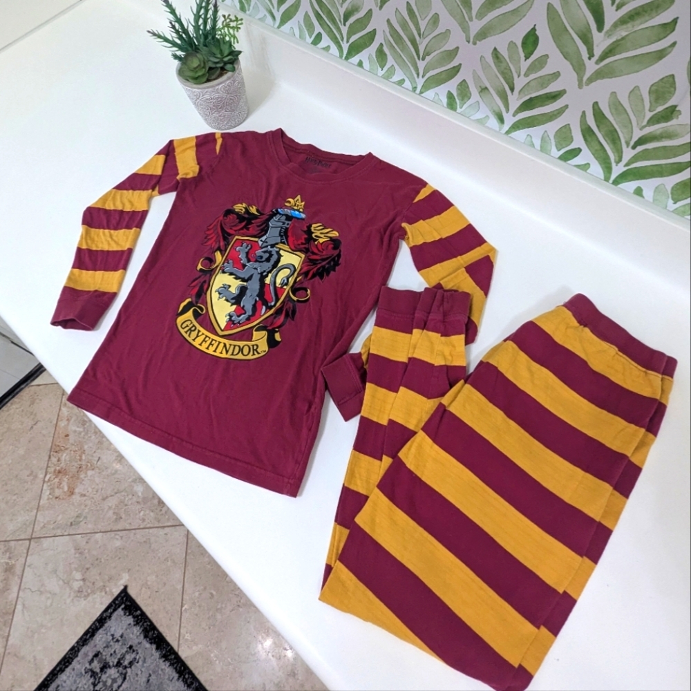 Harry Potter Gryffindor Pajama Set